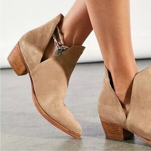Free People Charm Camel Tan Suede Leather Pointed Toe Chunky Ankle Boots Booties